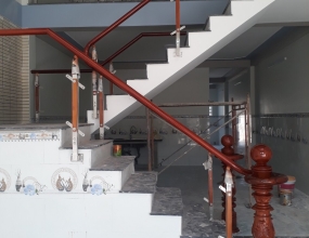 Công trình cầu thang gỗ Bàu Bàng