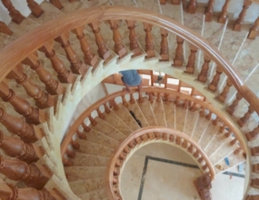 CẦU THANG GỖ SANG TRỌNG 