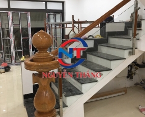 Tay vịn cầu thang