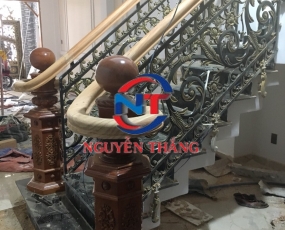 Cầu thang gỗ chuyên nghiệp 