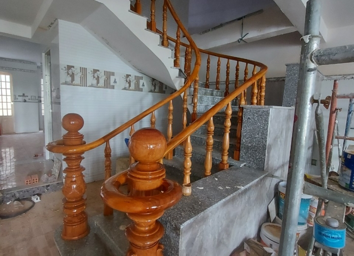 Cầu thang gỗ bình dương