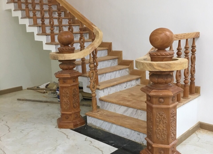 Cầu thang gỗ